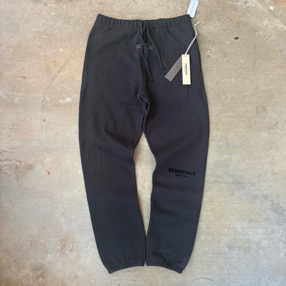 Fear of God ESSENTIALS Black Hoodie and sweatpants set - Picture 2 of 8
